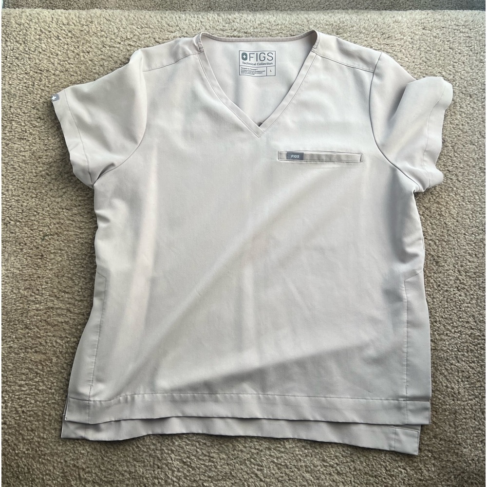 figs limited edition “bolder” scrub top size large.